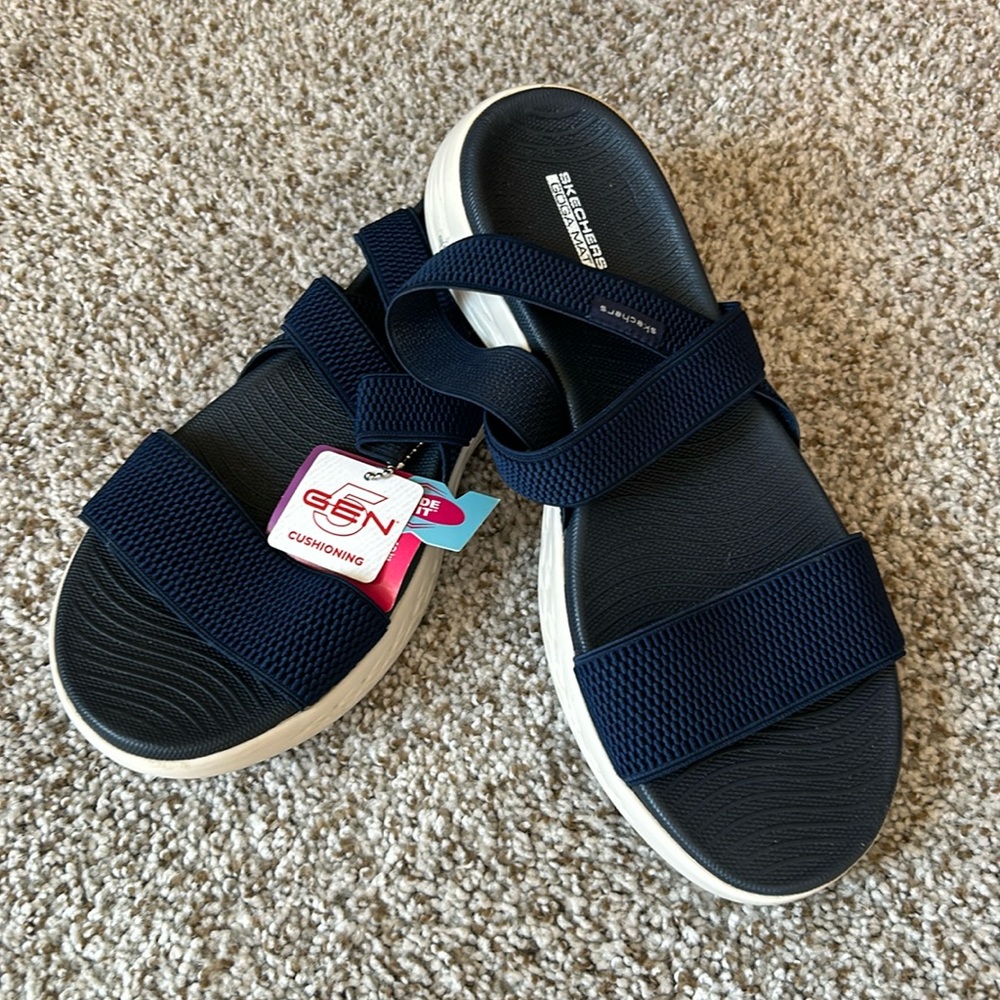 Sketchers On The Go- gore back-strap sandals-flawless - Picture 2 of 9